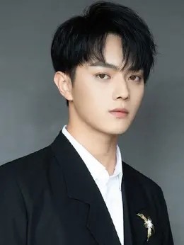 梅逐雨（许凯饰演）