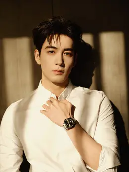 炎拓（陈星旭饰演）