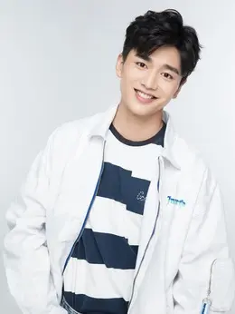 梅四（易大千饰演）