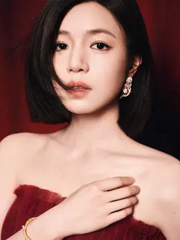 岑矜（陈妍希饰演）