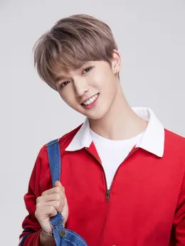 裴季雅（朱正廷饰演）