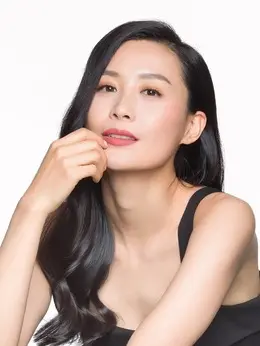 纪慧玲（陈法拉饰演）