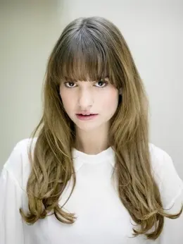 Paige（莉莉·詹姆斯饰演）