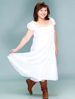 （钟欣凌饰演）