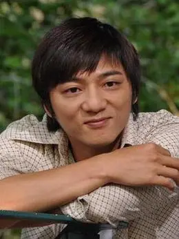 （蓝苇华饰演）