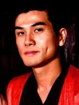 王十（伍允龙饰演）